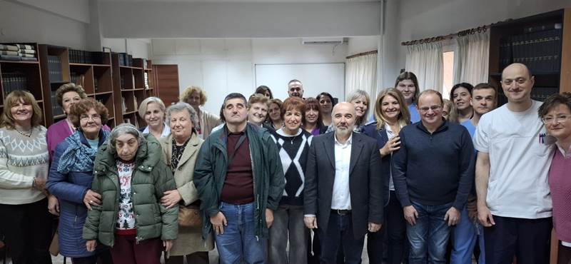 To «Υφάδι» στο νοσοκομείο Νάουσας